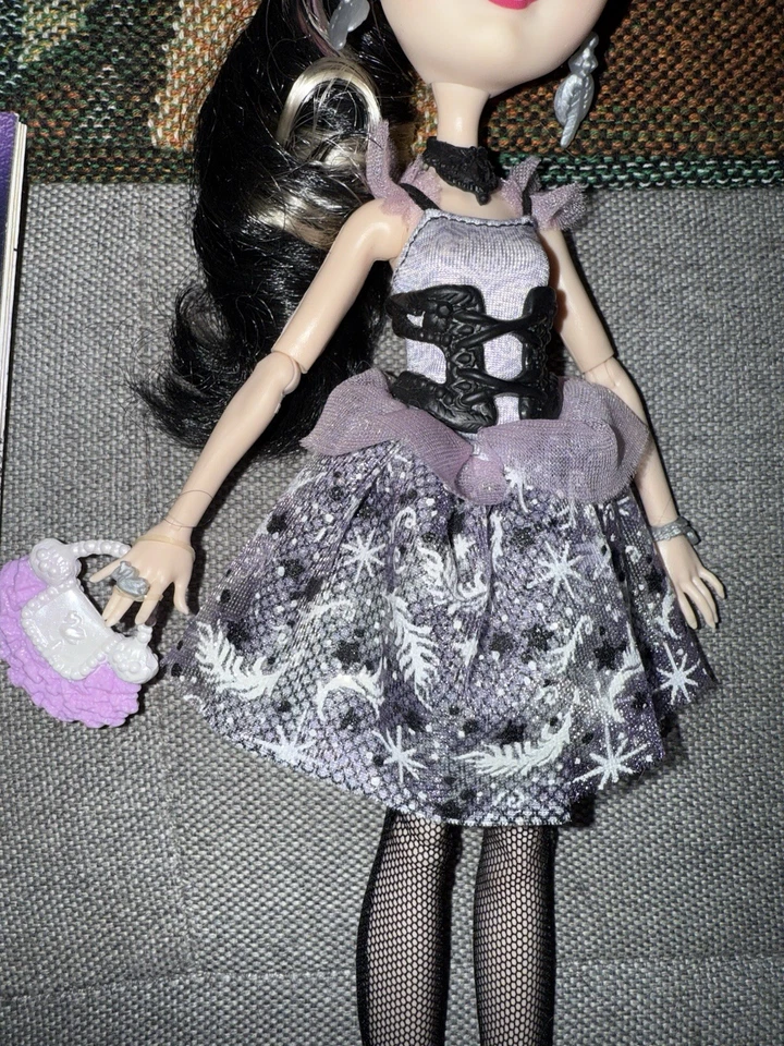 Muñeca Mattel Ever After High Duchess Swan Primer Capítulo Foto 3 de 4