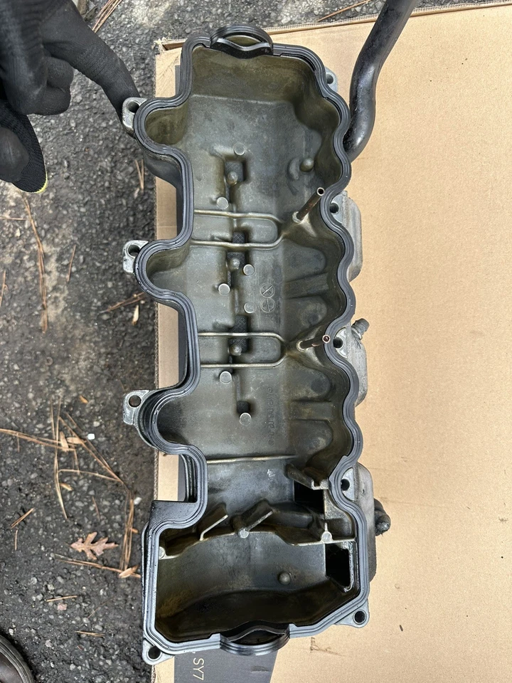 97-05 Mercedes CLK/SLK/C320/280 C32AMG двигатель левая крышка головки 1120160205 LocPic - Изображение 2 из 2