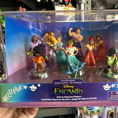Disney Encanto Deluxe Figurine Playset Box Set - Disney Franchise Collectible