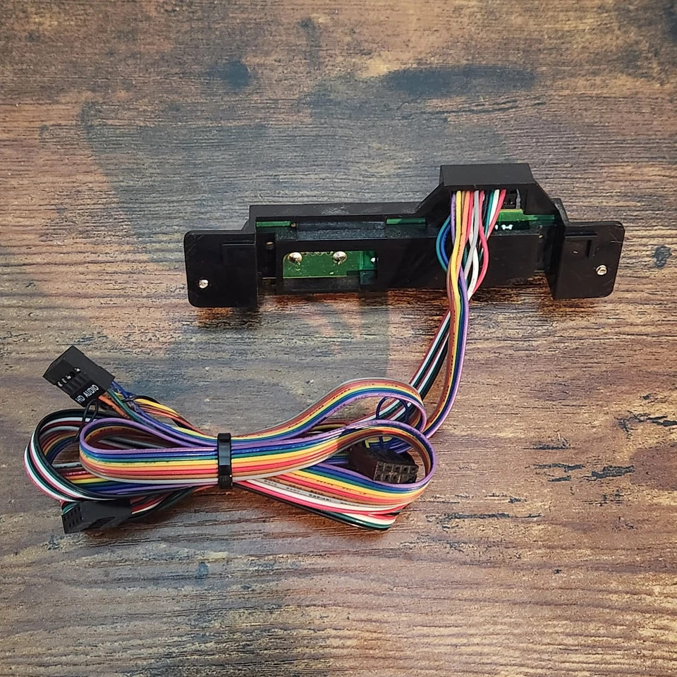 Peça de reposição de conectividade de E/S painel frontal Thermaltake V3 Black Edition - Imagem 3 de 4