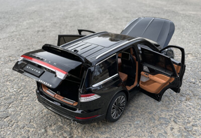 ミニカー 1/18 リンカーン アビエーター AVIATOR 2020 1/18 Dealer Edition 2020 Lincoln Aviator (Blue) Diecast Car