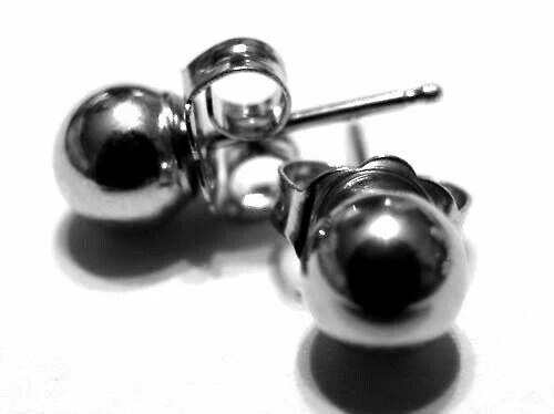 Kaedesigns, Sterling Silver 3mm, 4mm, 5mm, 6mm, 7mm Or 8mm Stud Ball Earrings - Picture 1 of 1