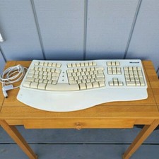 Microsoft Natural Keyboard 59758 6-pin PS/2 vintage PC