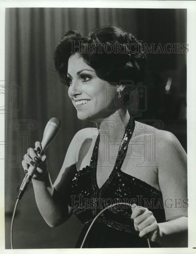 1968 Press Photo Singer Tanya Welk on 