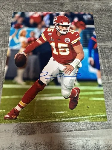 PATRICK MAHOMES KANSAS CITY CHEIFS QB signed  8x10 photo Dual COAs NFL QB