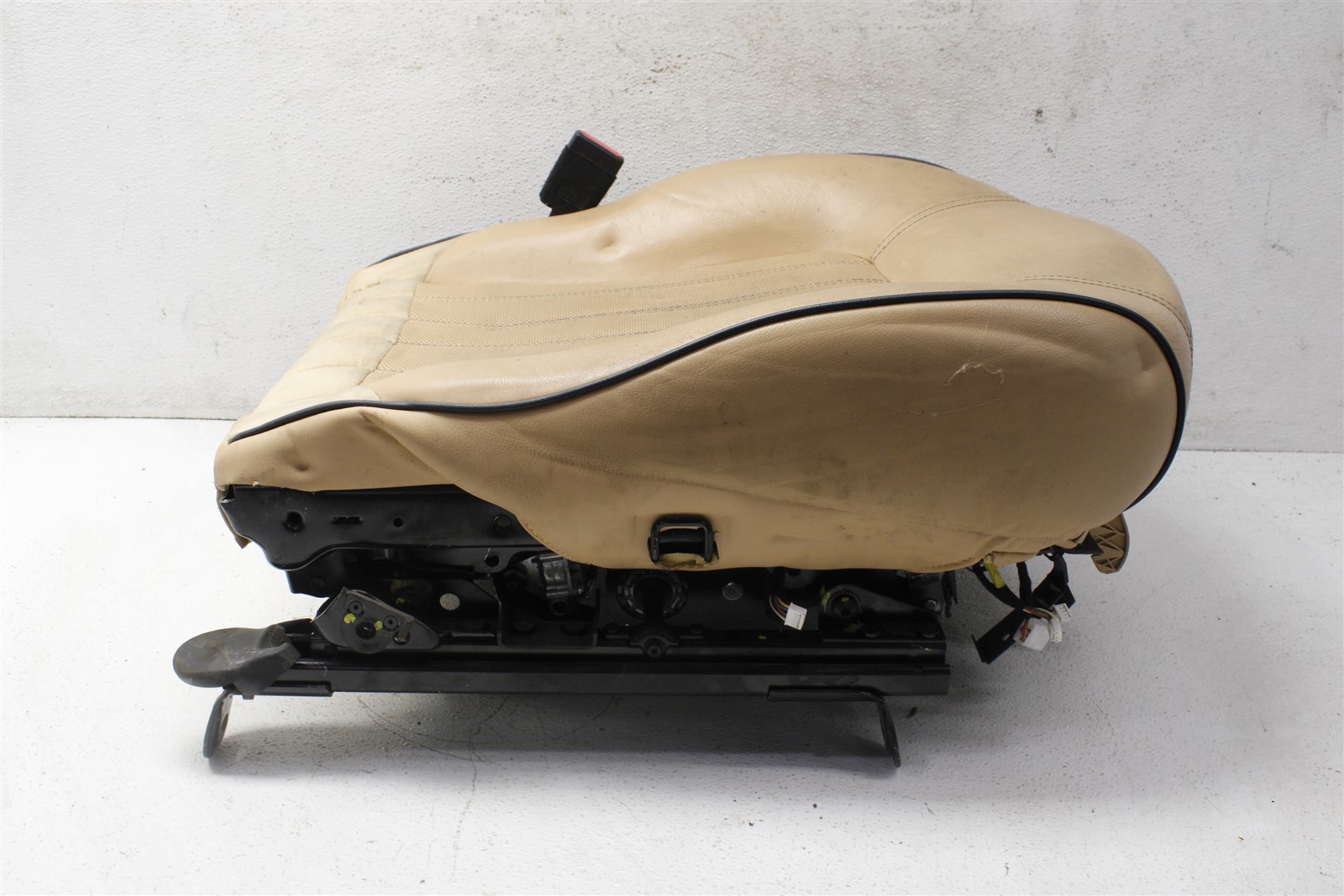 2003-2008 Maserati Quattroporte Front Right Seat Bottom OEM 03-08
