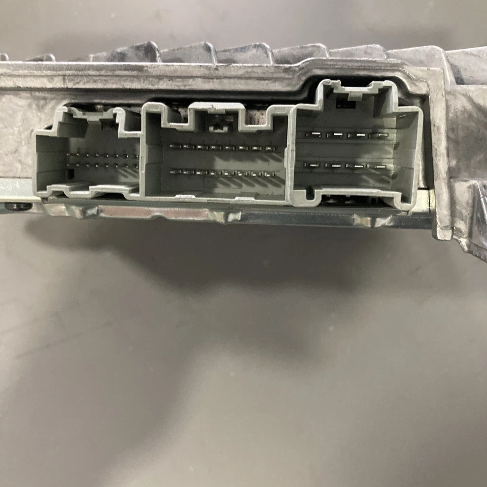 Amplificador de alto-falante de som rádio Chevrolet Impala Bose 2015-2018 84098366 - Imagem 2 de 4