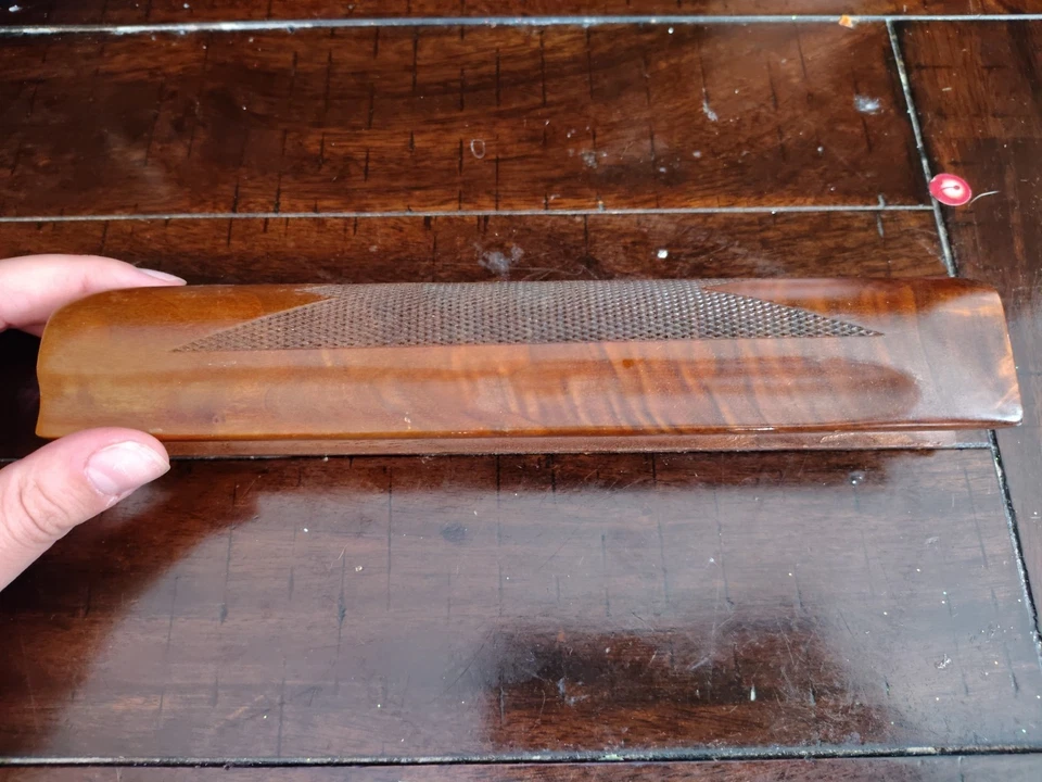 Remington 1148 Forend Madera Bonito Patrón Calibre Desconocido  Foto 2 de 4