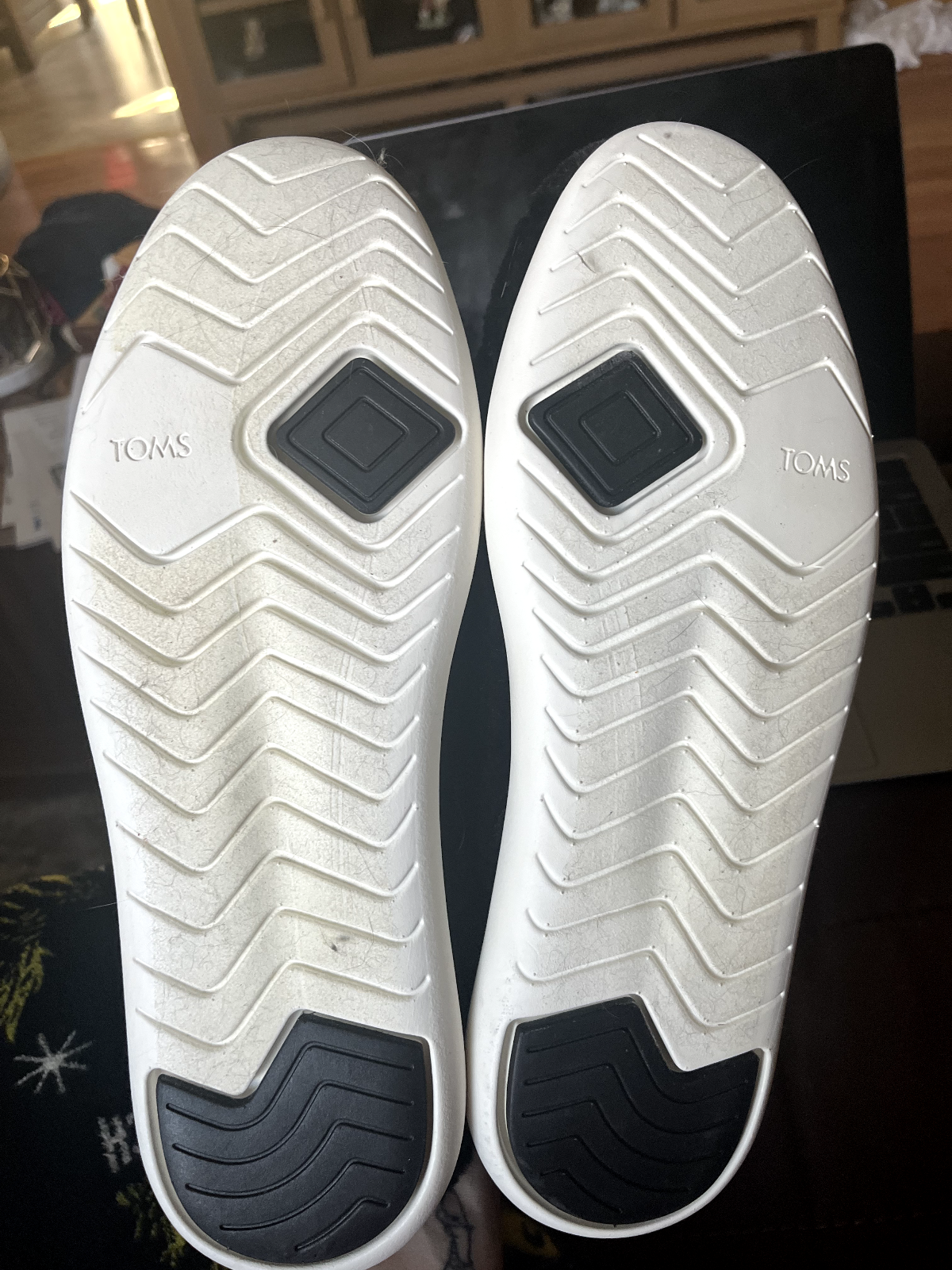 APL Toms ciabatte da donna Alpargata malva mulo pelliccia sintetica slide nere piatte 9 nuove