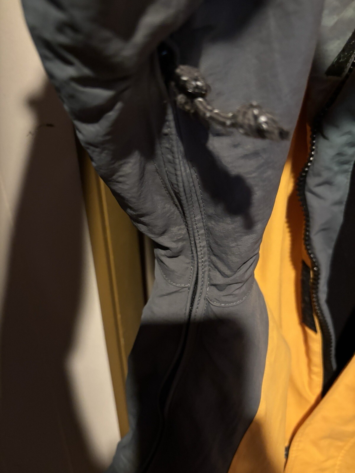 American Eagle AE77 Performance Jacker Goldor Yel… - image 8