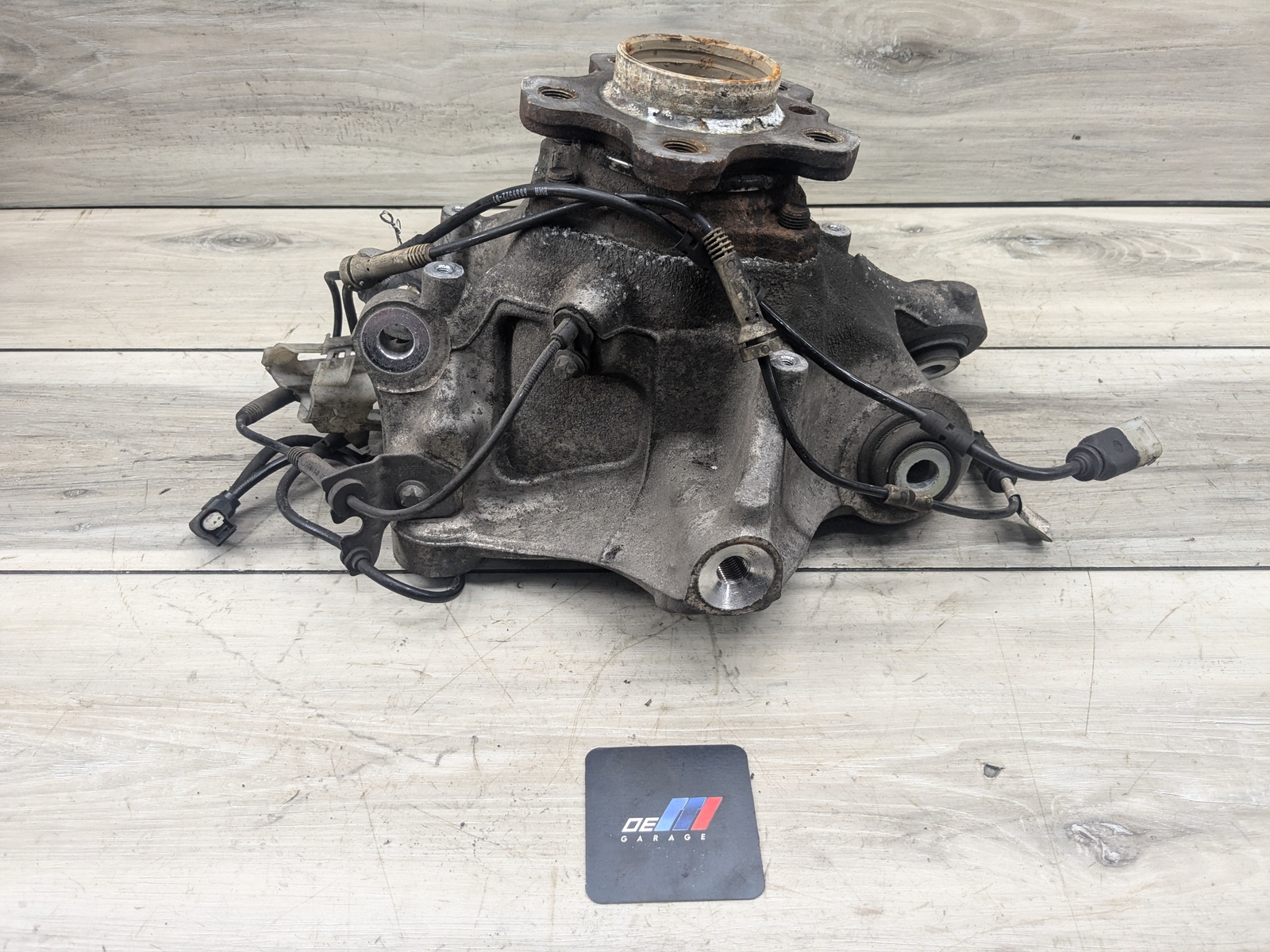 17-23 OEM BMW G30 530 540 M5550 REAR Right Passenger Hub Knuckle Bearing Carrier