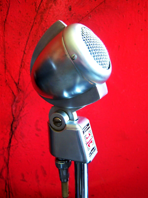 Vintage 1950's Turner 22D dynamic microphone High Z w cable