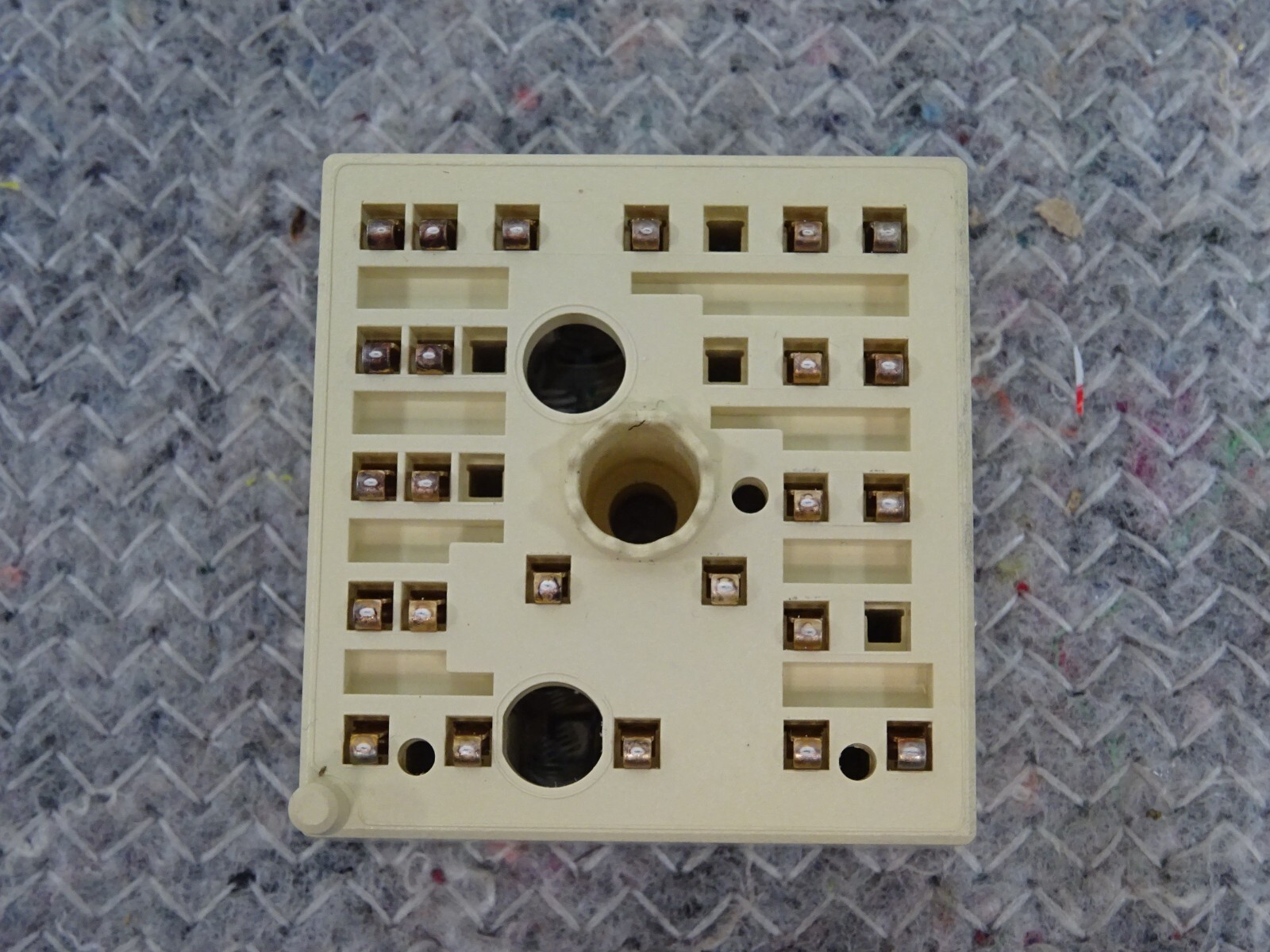 Picture 4 of 6