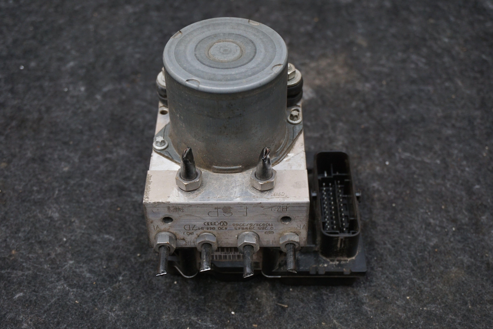 Anti Lock Brake ABS Pump Module Modulator Valve 420614514D Audi R8 Type 42 10-13