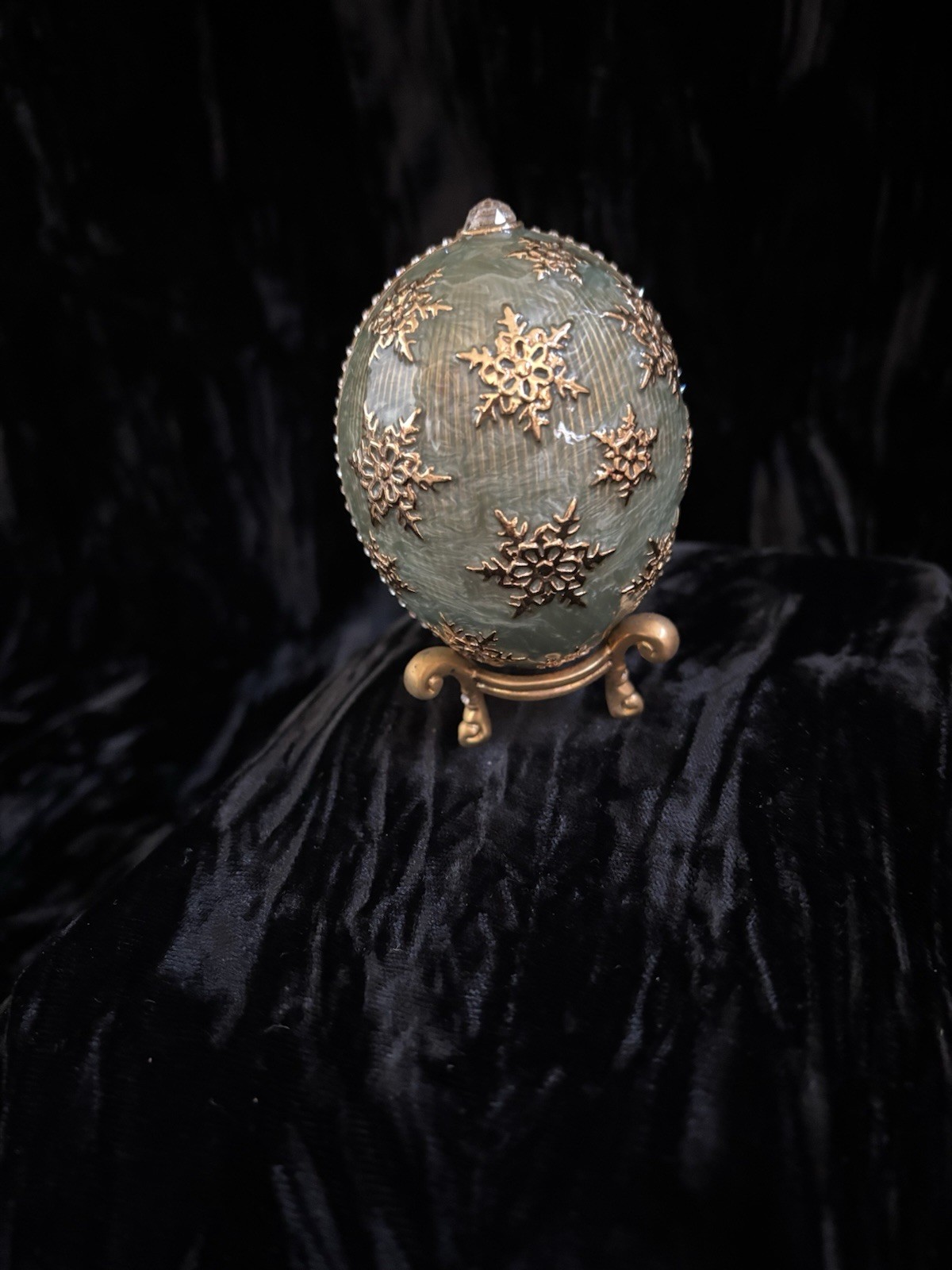 Joan Rivers NIB Limited Edition Tiny Treasures Egg Keepsake Box, With Necklace