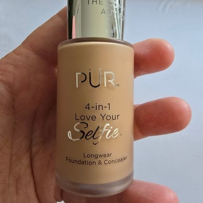   *NWT* NEW PUR 4-in-1 Love Your Selfie Longwear Foundation & Concealer - MN3