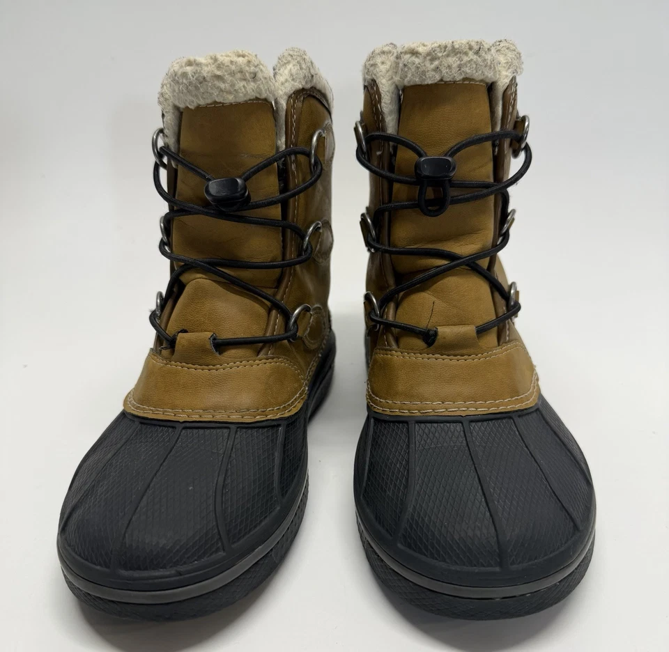 Crocs AllCast Niños J1 Invierno Botas de Nieve Impermeables Piel Sintética Forradas Marrón 203671 Foto 2 de 4