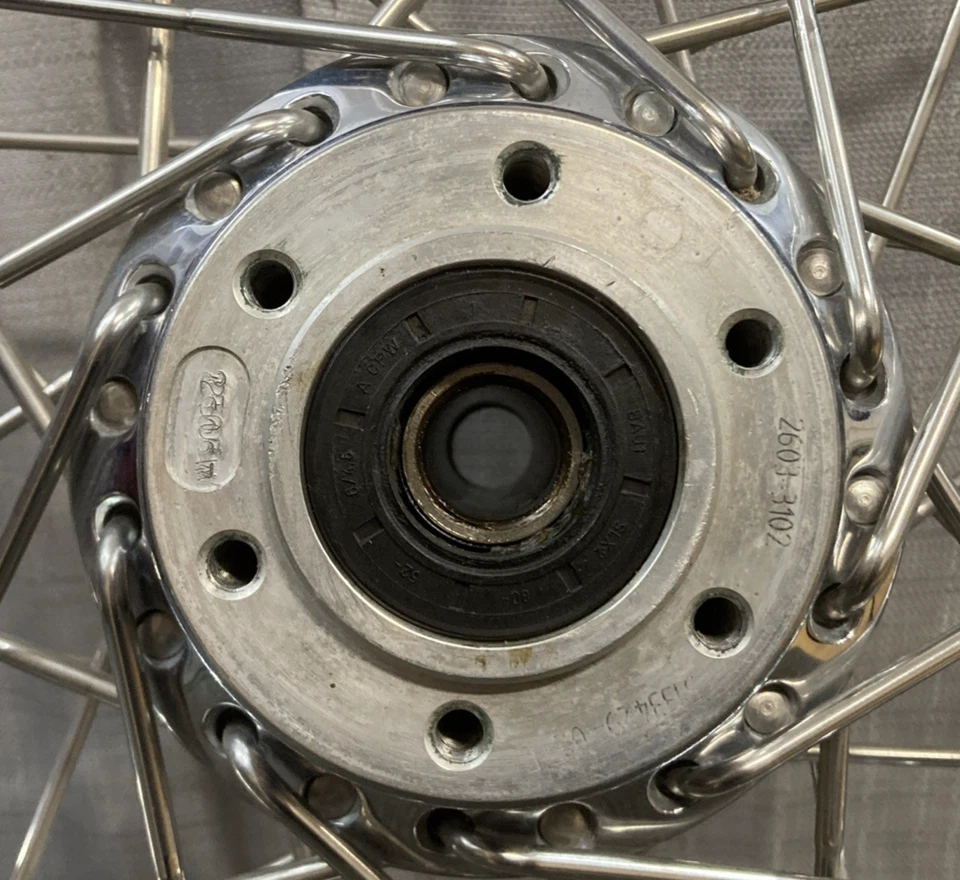 GENUINA VICTORIA BEHR 5133678 21X2.15 40 RADIOS MONTAJE RUEDA DELANTERA CROMO Foto 4 de 4