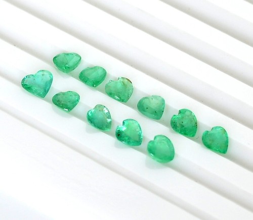 Natural Faceted Emerald Heart Shape Cut 4x4 mm Lot 12 Pcs 2.51CTS Loose Gemstone - Picture 5 of 9