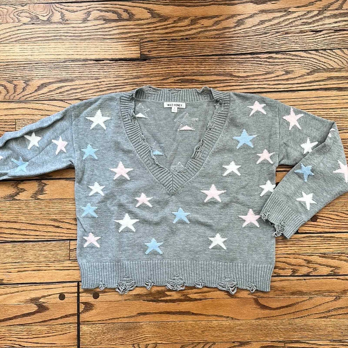 Wild Honey Cropped Star Distressed Sweater Size S