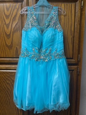 May Queen Couture   Zip   Size 18 Prom dress