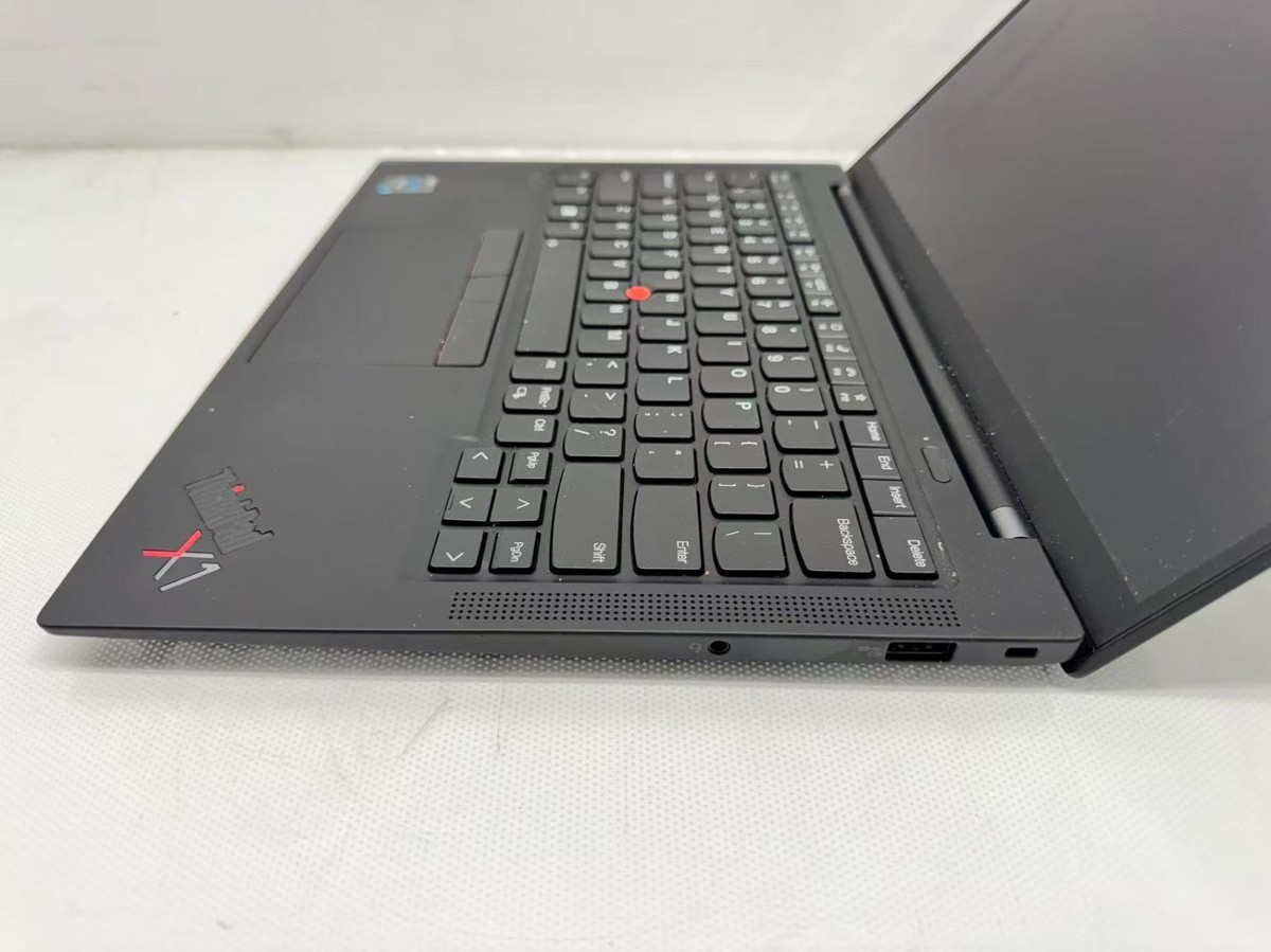 Lenovo ThinkPad X1 Carbon Gen 9 14