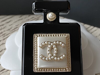煌めくスター＆香水瓶モチーフ♡【CHANEL】COCOブローチ シャネル CHANEL CHANEL ブローチ ABC335 B15468 ココマーク