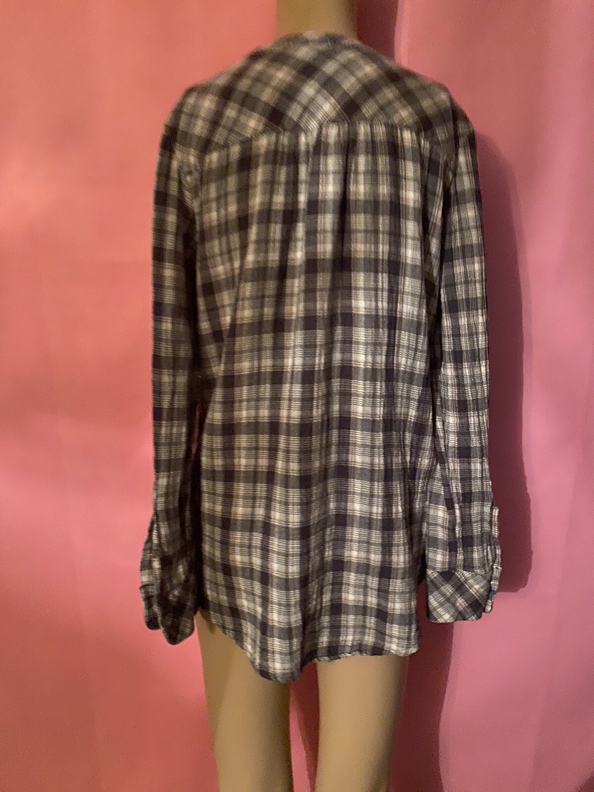 universal thread goods co. Multicolored plaid vne… - image 2