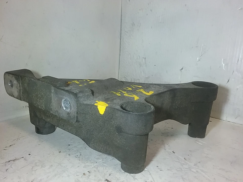 Soporte de montaje lateral del motor Chevy Volt 2016-2019 híbrido de 4 cilindros de 1,5 L K15 Foto 4 de 4