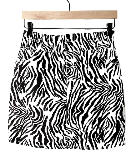 Bar III Size 4 Black and White Zebra Print Paper Bag Stretch Waist Skirt