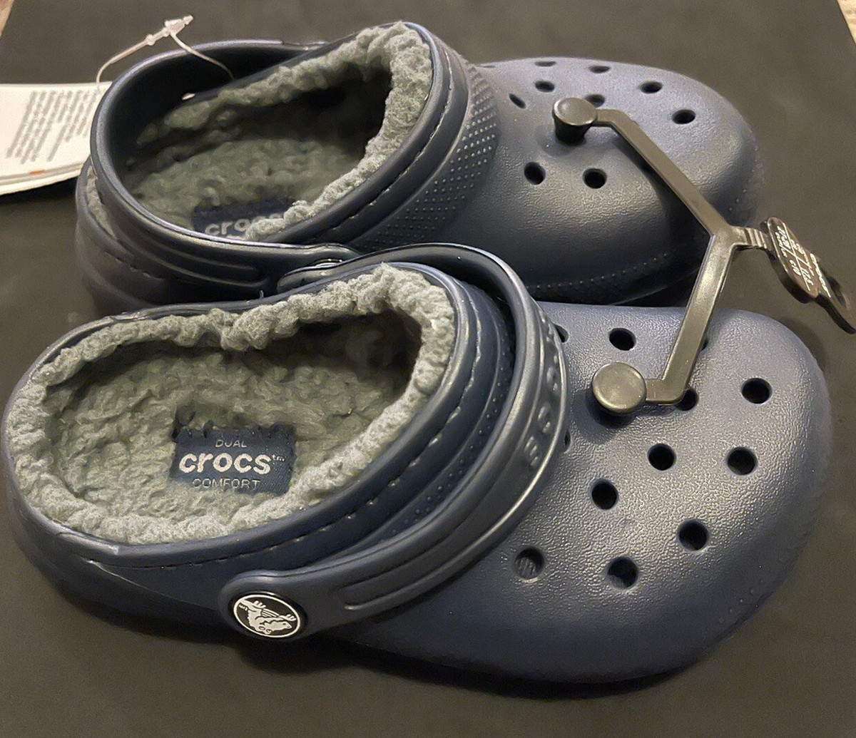 CROCS Classic Clog in Charcoal Crocs Echo Clog Camo Redux - Charcoal | Sandals | Huckberry main image 4