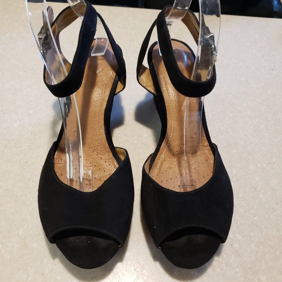 Cuñas Clarks Flores Raye negras de gamuza peek-toe - talla 9,5 M Foto 2 de 4