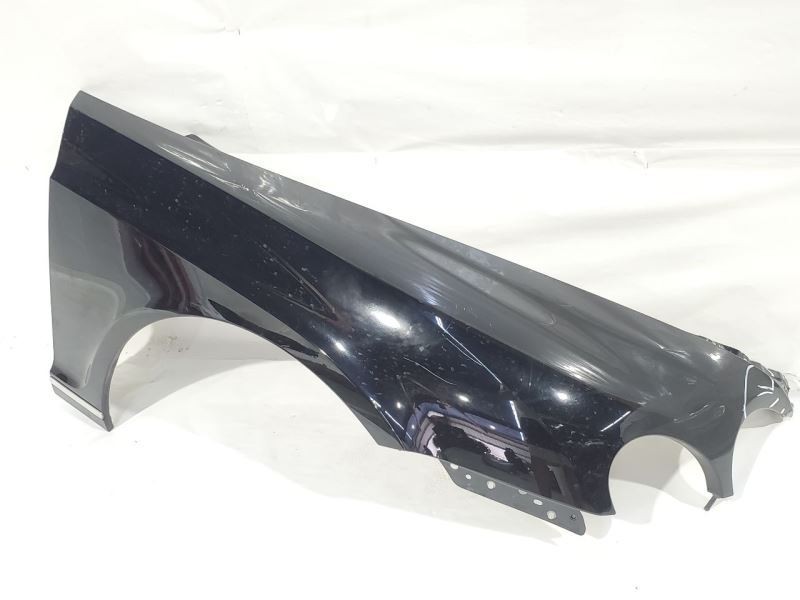 2007 Bentley Continental GTC OEM Front Right Fender Need Repair Damaged