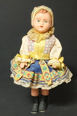 Alte Trachten Puppe 30 cm Püppchen Puppen Trachtenpuppe Osteuropa ? Russisch ? - Bild 1 von 4