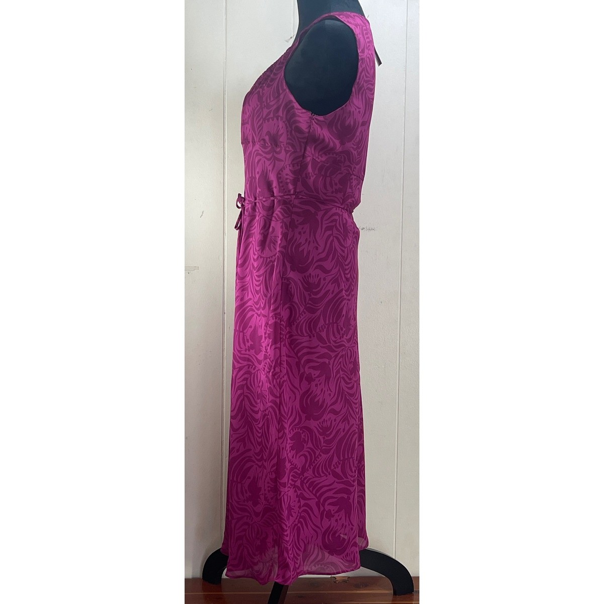 chinese dress ladies Amazon.com: Flowy Purple Maxi Dress with Halter Neckline, Floor Length :  Clothing, Shoes & Jewelry