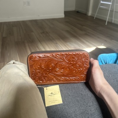 Patricia Nash Small Leather Goods Collection Wallet Prior Zip ￼