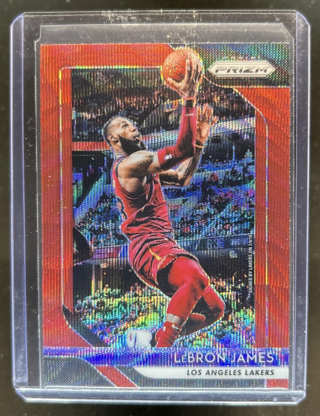2018-19 Panini Prizm LeBron James Prizm Ruby Wave #6 Lakers