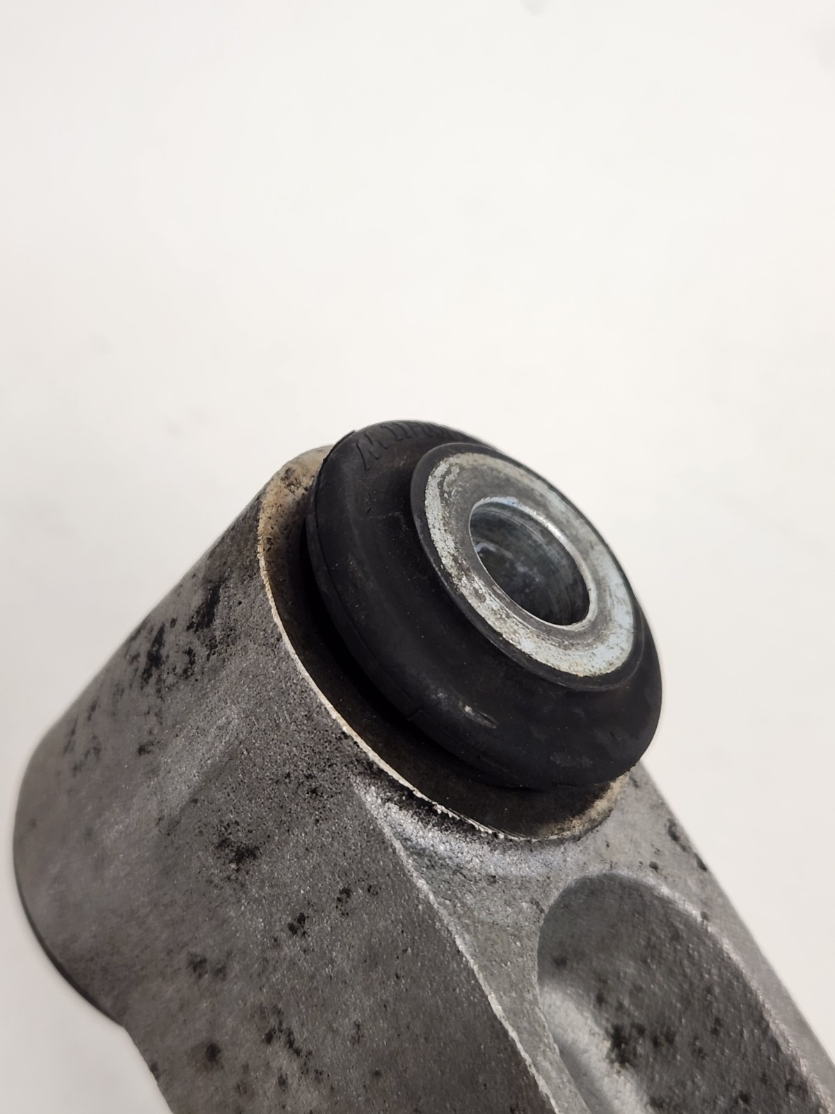 McLaren MP4-12C 2012-2014 Engine mount P/N 11F0507CP