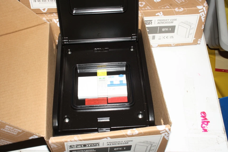 PROTEUS-5 Module Black Metalclad Enclosure 40A 30ma C RCBO & type 2 spd-BLACK - Image 4 of 4