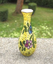 Ancien beau petit vase miniature de dinette en faïence de Desvres signé HR.