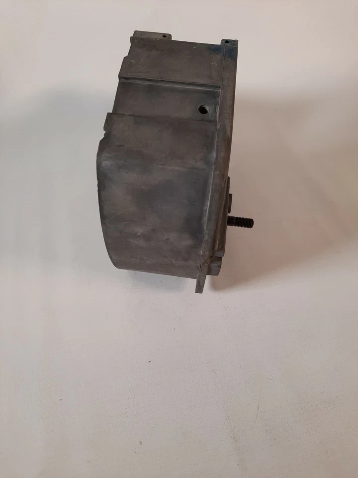 34cc Engine Short Block from a Remington Mighty Mite Bantam Chainsaw 68420 - Image 2 of 4