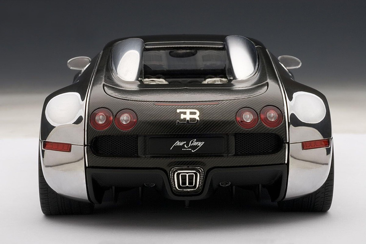 Rare Finished product Autoart 1/18 Bugatti Veyron Black Aluminum