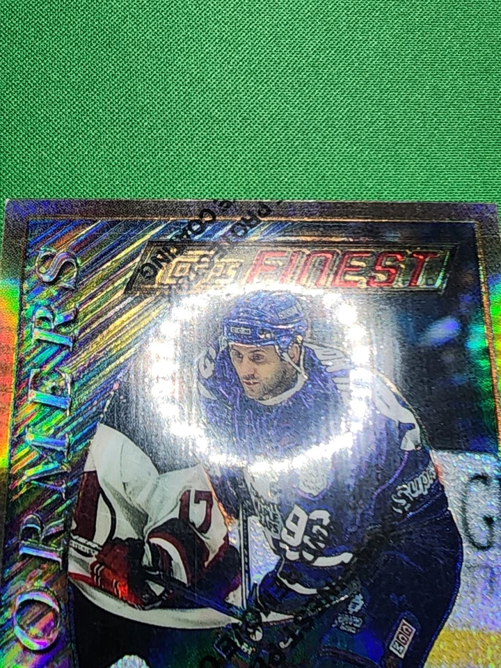 1995-96 Topps Finest #55 Gold Rare Refractor Doug Gilmour w/Peel - Image 3 of 4