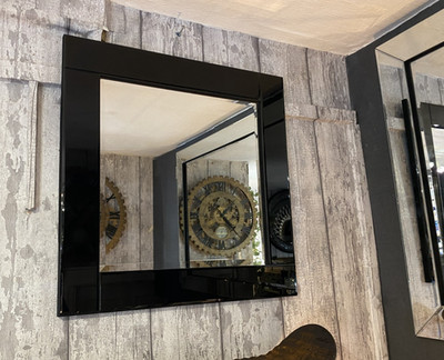Moderner Deko Design silber abgeschrägter Wandspiegel schwarz gerahmt 60x60cm Metall Fix