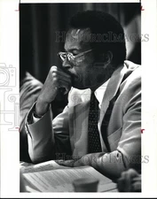 1985 Press Photo City Council President George Forbes listens to Judge Stokes