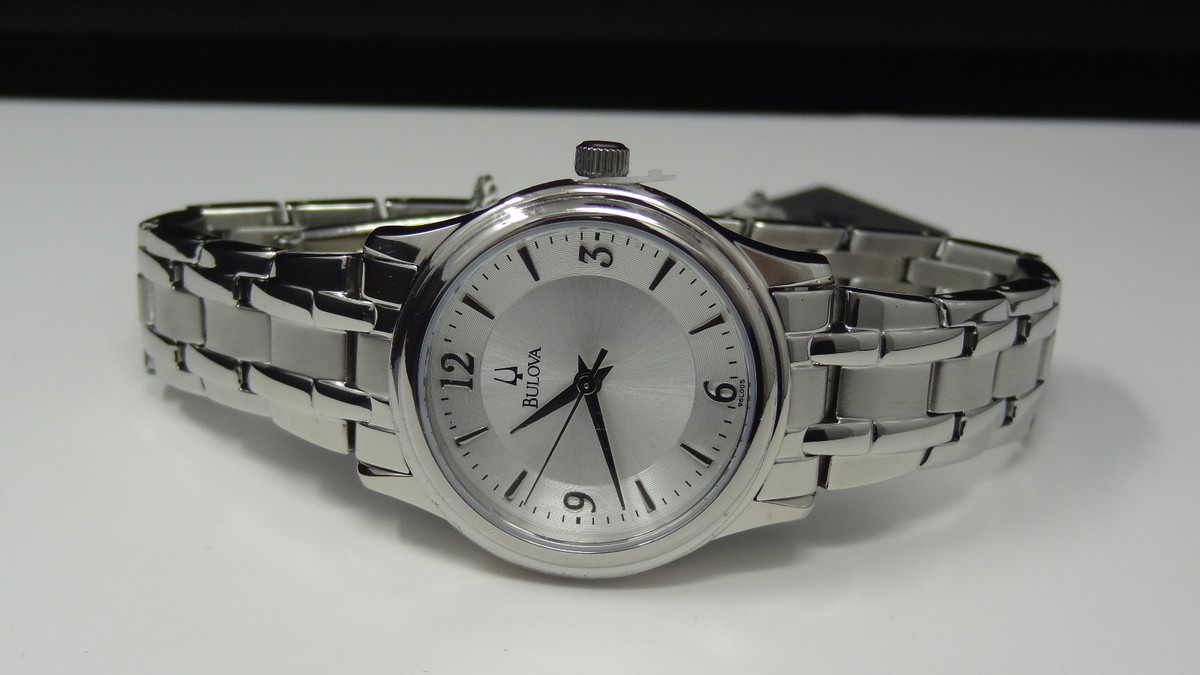 Bulova 96L005 Silver Tone Stainless Steel Women display picture 1