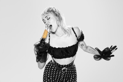 MODE FASHION MILEY CYRUS FOR MAGNUM 2021 GLOSSY 15x10 FOTO PRINT SAMMLER