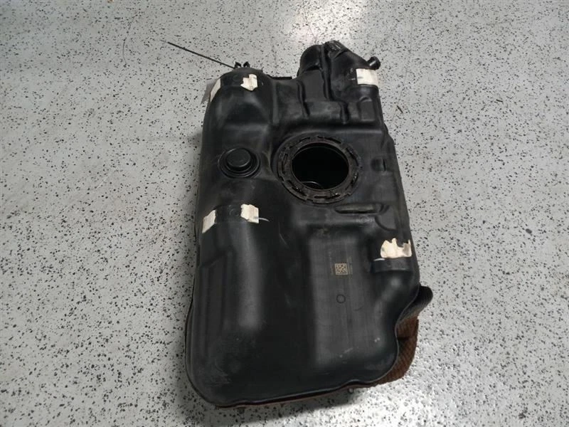 Chevrolet Sonic 2013-2018 tanque de combustible tamaño 9875 Foto 2 de 4