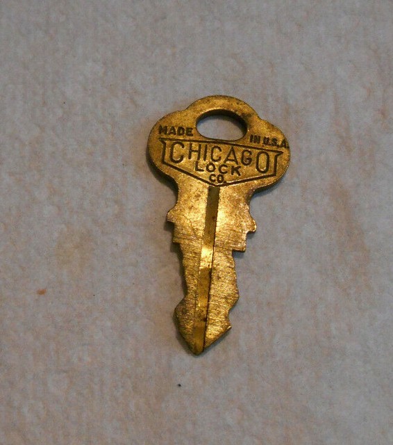 Vintage Old Antique Original Chicago Lock Co 2340 Vending
