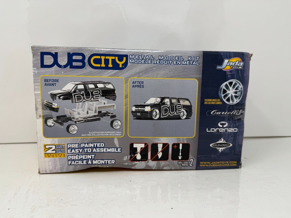 ミニカー Jada TOYS 1/24 2000 Chevy Suburban JADA TOYS DUB LOWERED 2000 CHEVROLET SUBURBAN 1/24 DIECAST